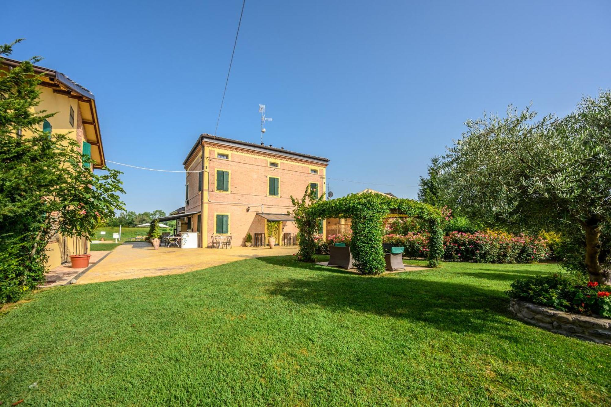 La Casa Di Valeria - Modena Bed & Breakfast Dış mekan fotoğraf
