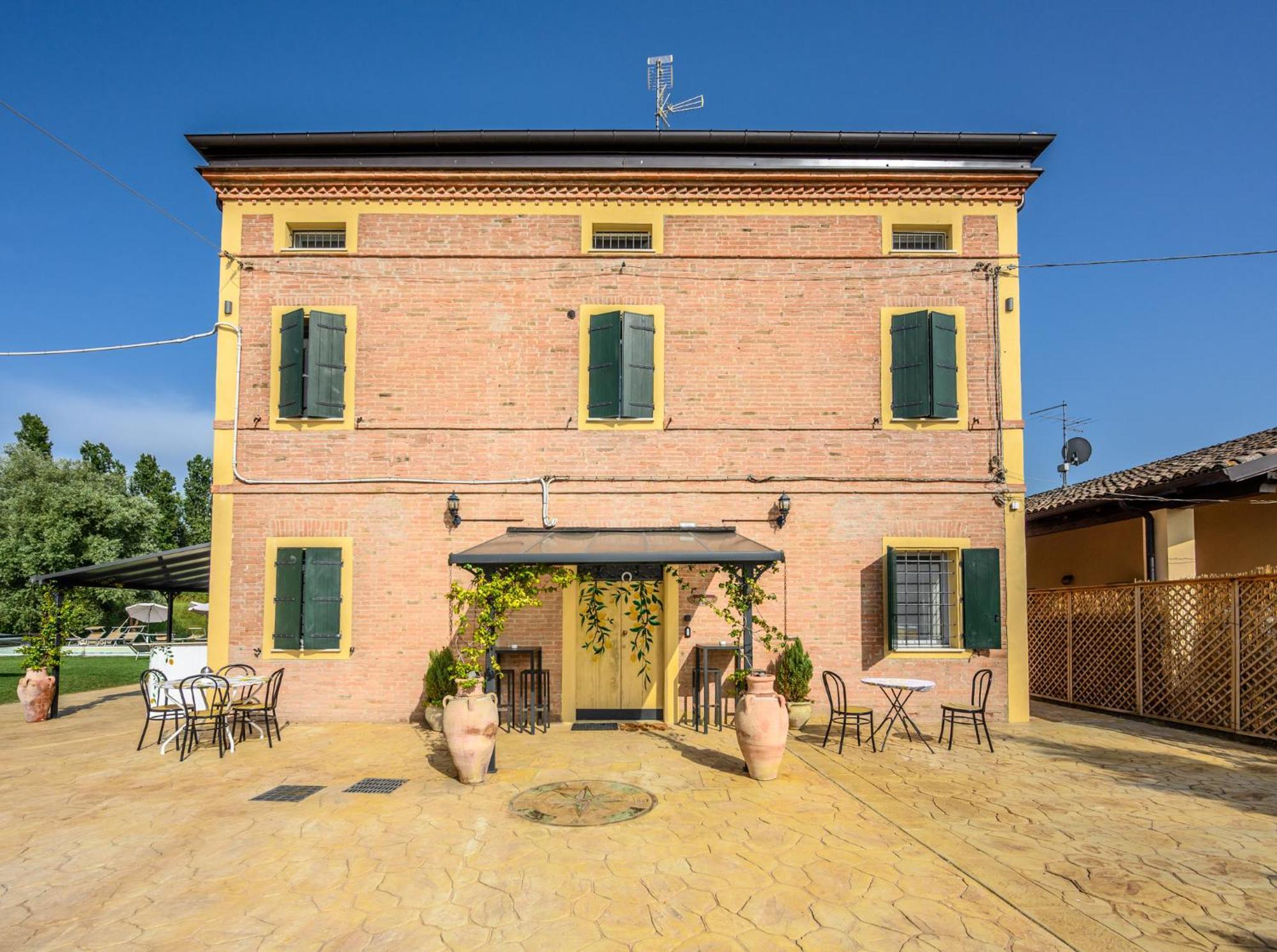La Casa Di Valeria - Modena Bed & Breakfast Dış mekan fotoğraf